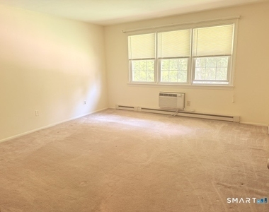 453 Robin Court - Photo Thumbnail 7