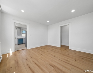 41 Southfield Avenue - Photo Thumbnail 3