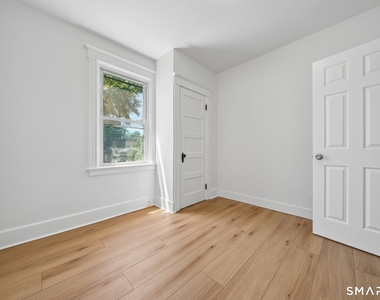 41 Southfield Avenue - Photo Thumbnail 11