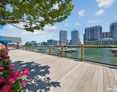 41 Southfield Avenue - Photo Thumbnail 17