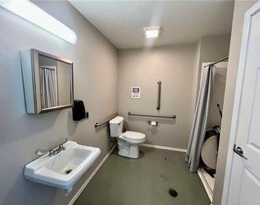 4617 New Castle Rd - Photo Thumbnail 5