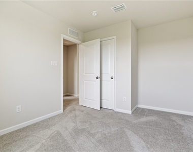 309 Arden Dr - Photo Thumbnail 32