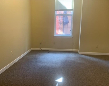 1209 W North Ave - Photo Thumbnail 5