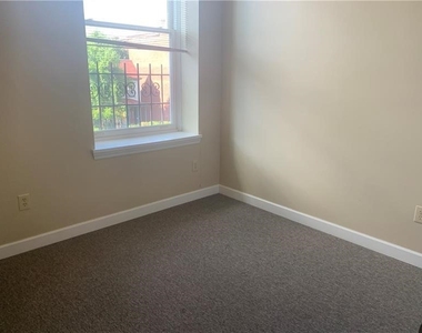 1209 W North Ave - Photo Thumbnail 12