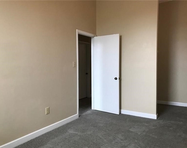 1209 W North Ave - Photo Thumbnail 14