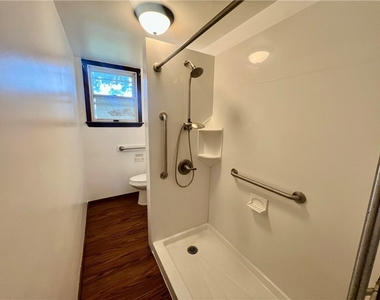 419 E Fairmont Ave - Photo Thumbnail 6