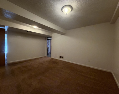 114 Westbury Drive - Photo Thumbnail 24