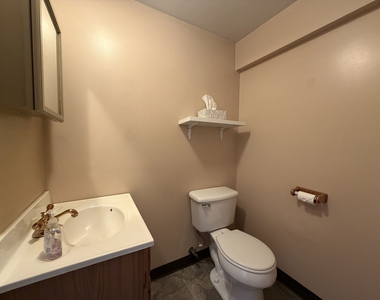 114 Westbury Drive - Photo Thumbnail 25
