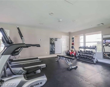 4200 S Valley View Boulevard - Photo Thumbnail 14