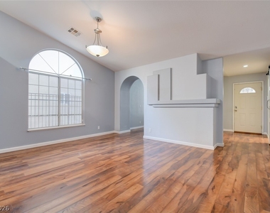 8316 Vantare Court - Photo Thumbnail 4