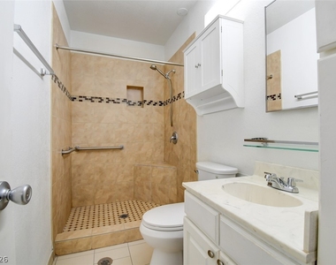 8316 Vantare Court - Photo Thumbnail 3