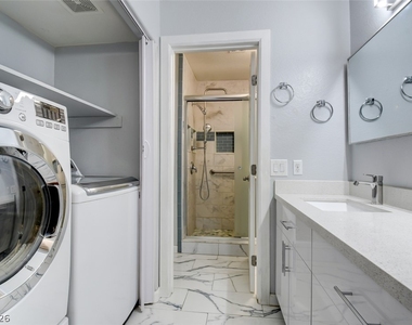 8316 Vantare Court - Photo Thumbnail 11