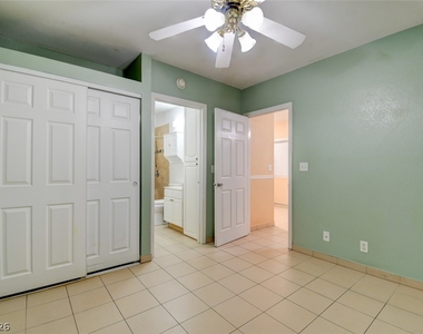 8316 Vantare Court - Photo Thumbnail 2