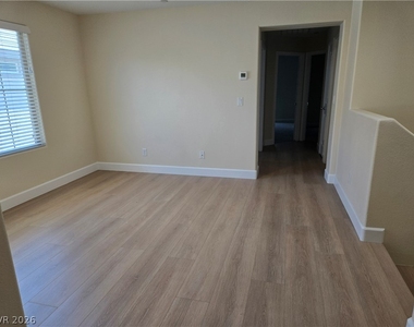 2715 Hammetts Landing Walk - Photo Thumbnail 12