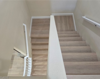 2715 Hammetts Landing Walk - Photo Thumbnail 11