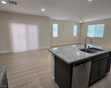 2715 Hammetts Landing Walk - Photo Thumbnail 5