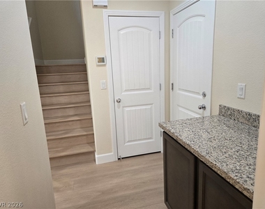 2715 Hammetts Landing Walk - Photo Thumbnail 9