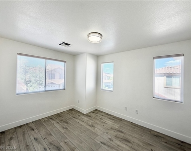 5863 Rose Tiara Drive - Photo Thumbnail 17