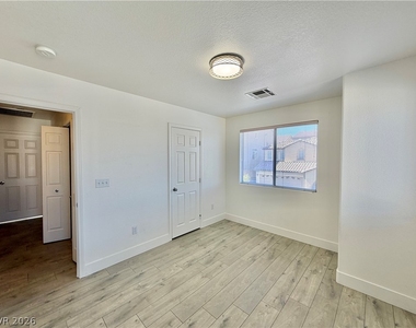 5863 Rose Tiara Drive - Photo Thumbnail 18