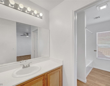 1453 Morro Creek Street - Photo Thumbnail 35