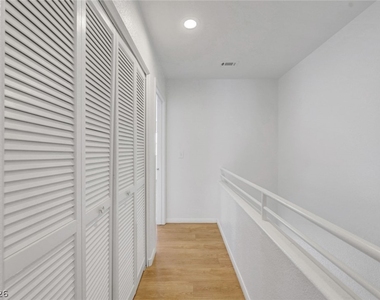 1453 Morro Creek Street - Photo Thumbnail 25
