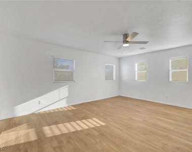 1453 Morro Creek Street - Photo Thumbnail 26