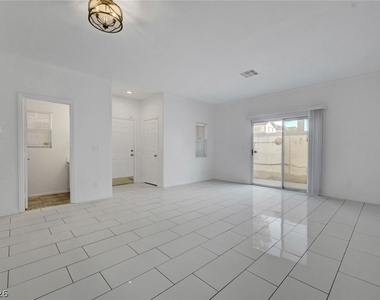 1453 Morro Creek Street - Photo Thumbnail 8