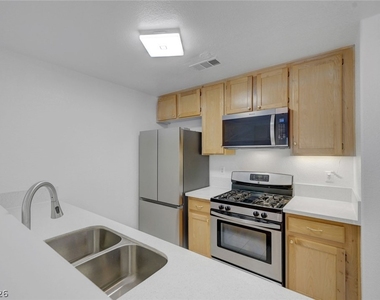 1453 Morro Creek Street - Photo Thumbnail 18