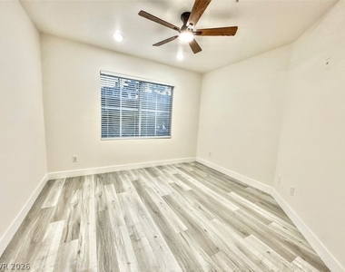 7167 S Durango Drive - Photo Thumbnail 12