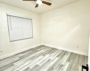 7167 S Durango Drive - Photo Thumbnail 16