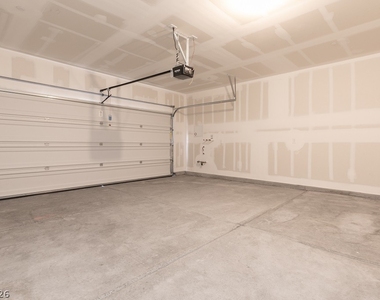 9921 Cobalt Cliffs Street - Photo Thumbnail 17