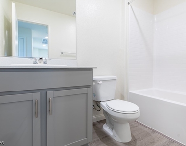 9921 Cobalt Cliffs Street - Photo Thumbnail 32
