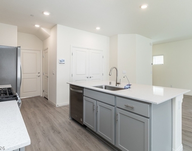 9921 Cobalt Cliffs Street - Photo Thumbnail 15