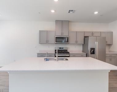 9921 Cobalt Cliffs Street - Photo Thumbnail 13