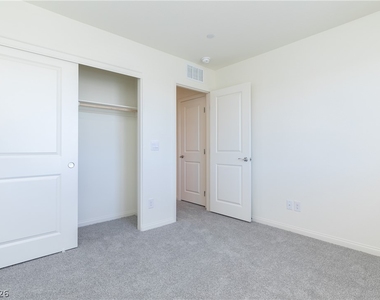 9921 Cobalt Cliffs Street - Photo Thumbnail 31