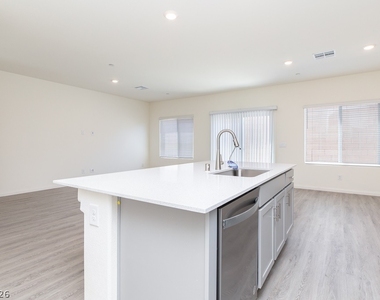 9921 Cobalt Cliffs Street - Photo Thumbnail 14