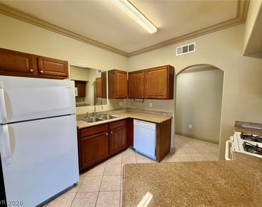 5525 W Flamingo Road - Photo Thumbnail 4