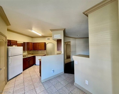 5525 W Flamingo Road - Photo Thumbnail 3