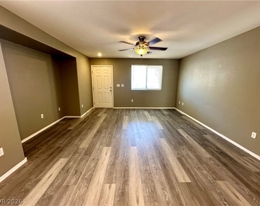 9362 Boulder Opal Avenue - Photo Thumbnail 2