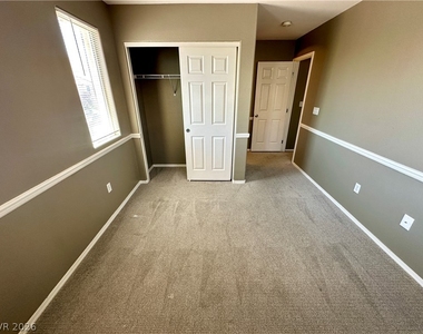 9362 Boulder Opal Avenue - Photo Thumbnail 12