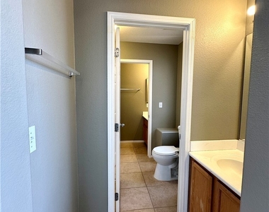9362 Boulder Opal Avenue - Photo Thumbnail 8