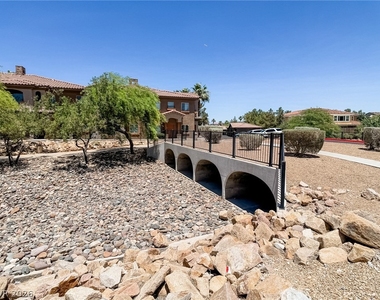 7701 W Robindale Road - Photo Thumbnail 19