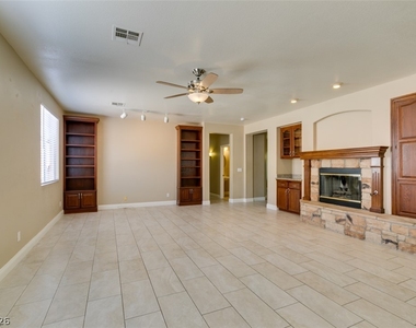 2255 Calistoga Court - Photo Thumbnail 12