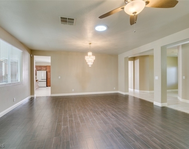 2255 Calistoga Court - Photo Thumbnail 7