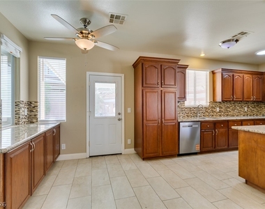 2255 Calistoga Court - Photo Thumbnail 16