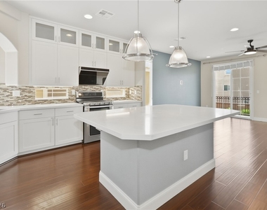 5736 Brimstone Hill Avenue - Photo Thumbnail 3