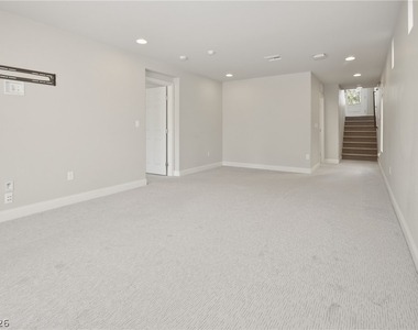 5736 Brimstone Hill Avenue - Photo Thumbnail 6
