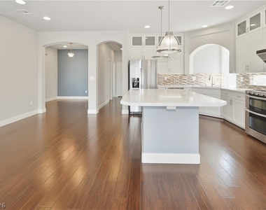 5736 Brimstone Hill Avenue - Photo Thumbnail 18