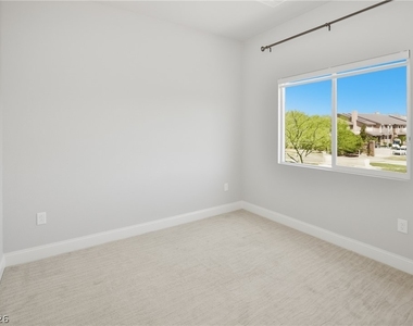 5736 Brimstone Hill Avenue - Photo Thumbnail 22