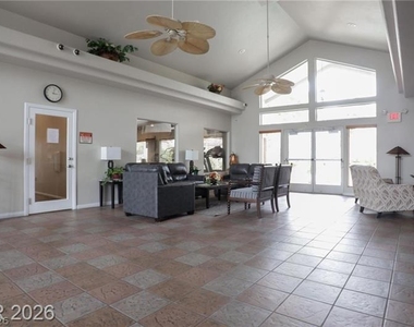 2305 W Horizon Ridge Parkway - Photo Thumbnail 30